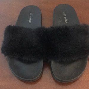 Steve Madden furry slides